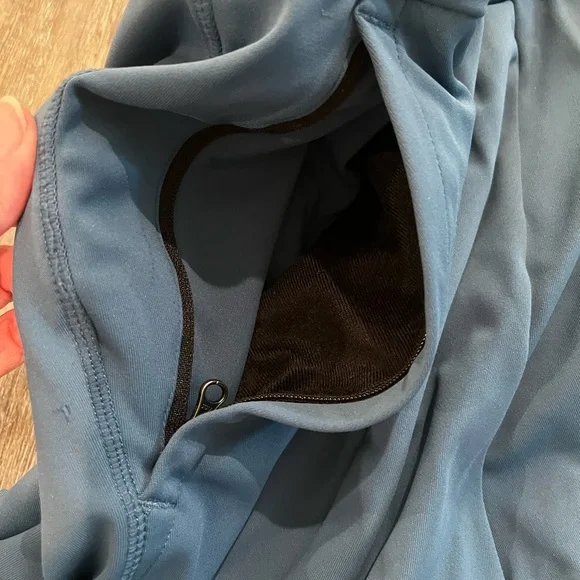 2 Men's Blue and Gray Shorts, XL - Picture 3 of 5